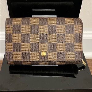 Louis Vuitton Damier Ebene Porte Monnaie Tresor Wallet